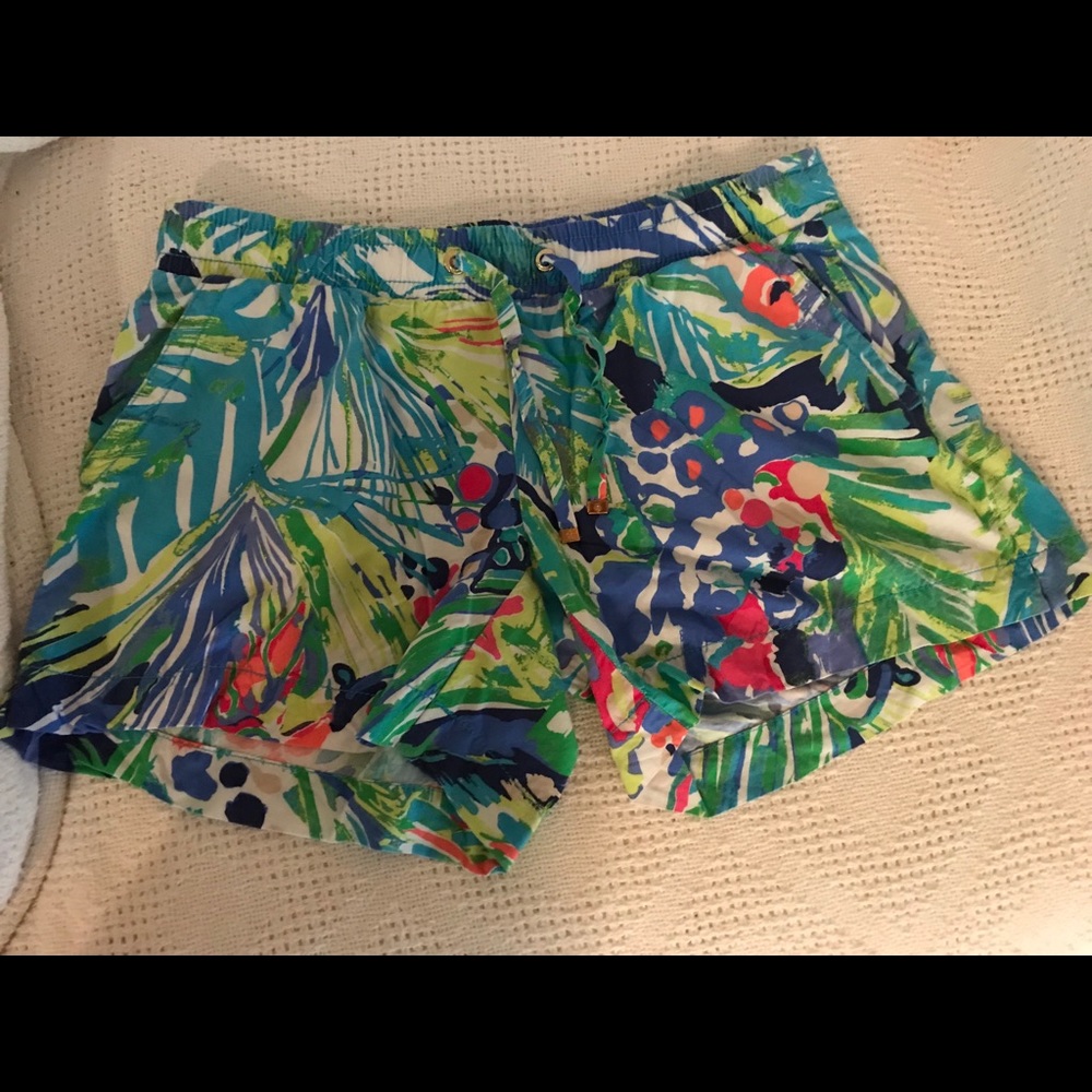 **TRADE**Lilly Pulitzer Multi Purrfect shorts XS